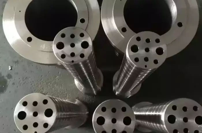 深孔鉆出的內(nèi)孔表面粗糙度高怎么辦？